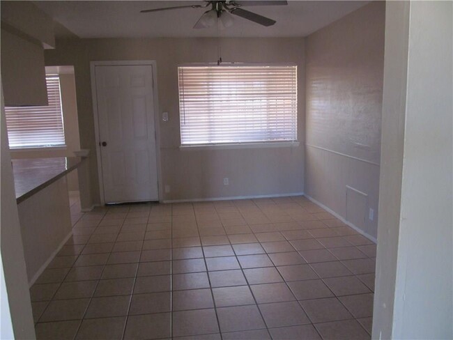 Building Photo - 5717 Dalhart Dr