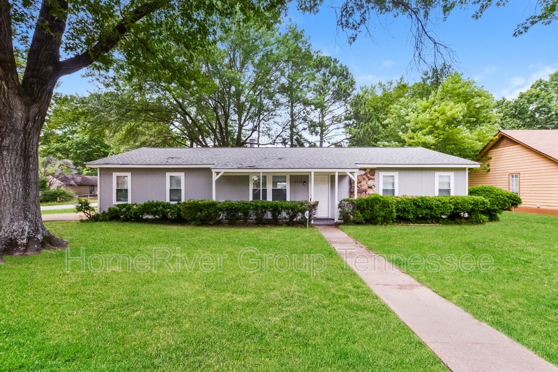 Primary Photo - 6370 Kinston Park Dr