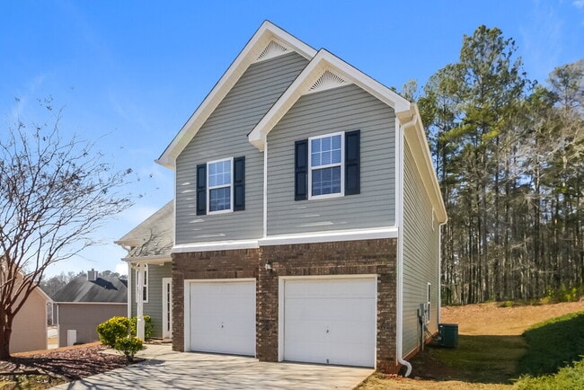 Building Photo - 202 Oakwood Pl