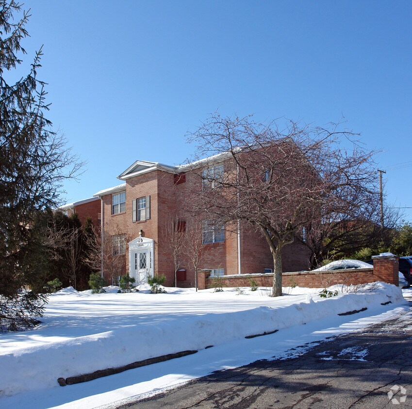 Foto del edificio - 1644 Laurie Dr