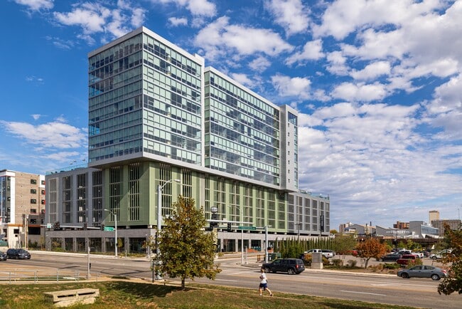 Building Photo - One Foundry Way