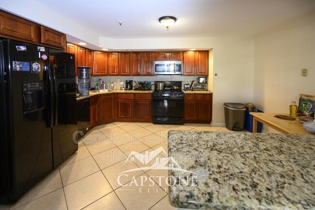 Foto del edificio - 206 Matthews Drive