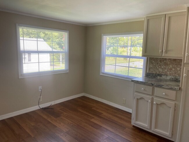 Building Photo - 2 bed 1 bath mobile home in Franklinville!...