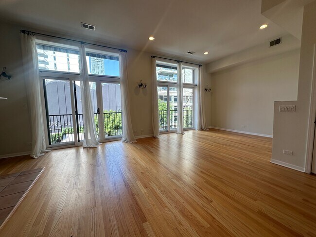 Foto del edificio - 509 N Wells St