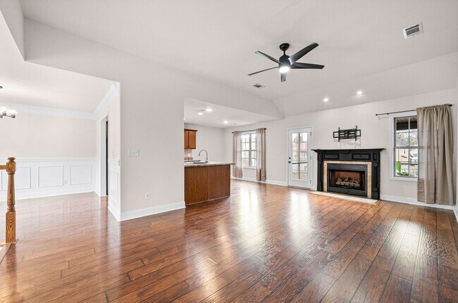 Building Photo - 1224 Meachem Dr