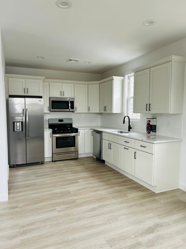 Foto principal - 24 Elmwood Ave