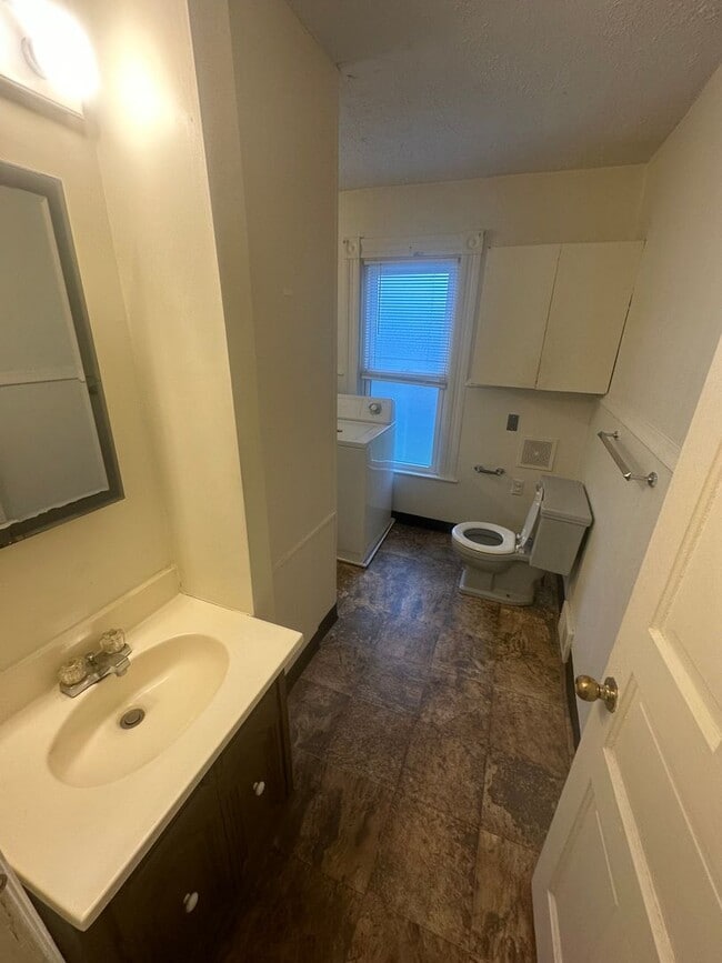 Building Photo - sce633