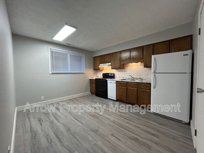 Foto del edificio - 1725 N Iowa Ave