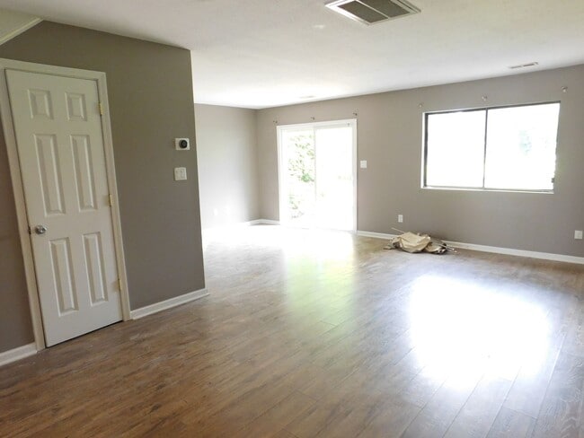 Building Photo - 149 Quarterdeck