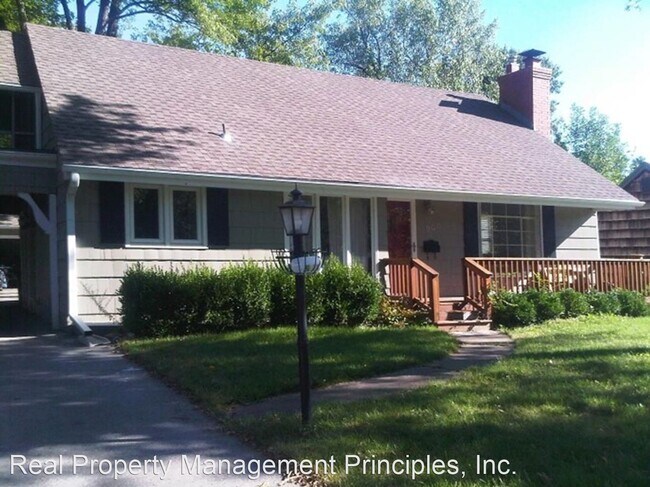 Foto del edificio - 5 br, 2.5 bath House - 1906 W 71st St