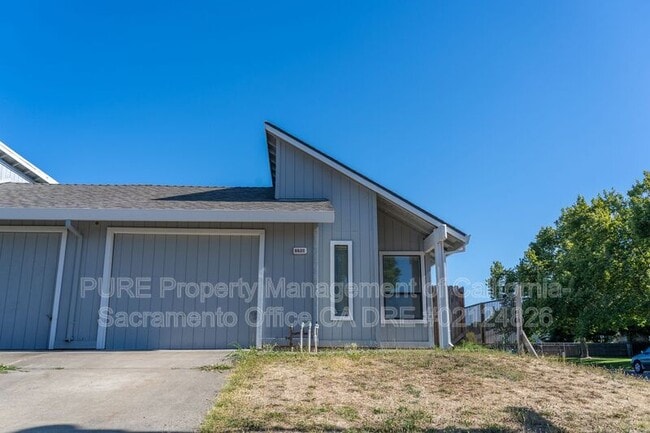 Building Photo - 6620 Hometown Way