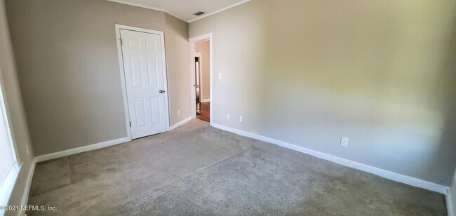 Foto del edificio - 1883 Southampton Rd