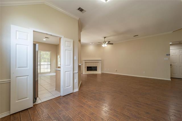 Building Photo - 904 Becker Dr