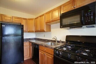 Building Photo - 127 Harbor Ave