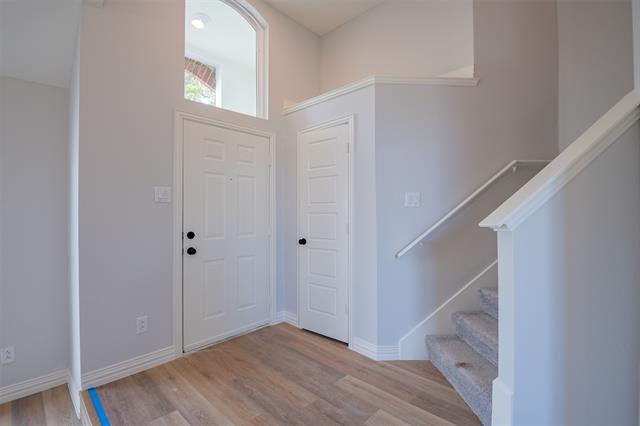 Building Photo - 2318 Bennington Dr