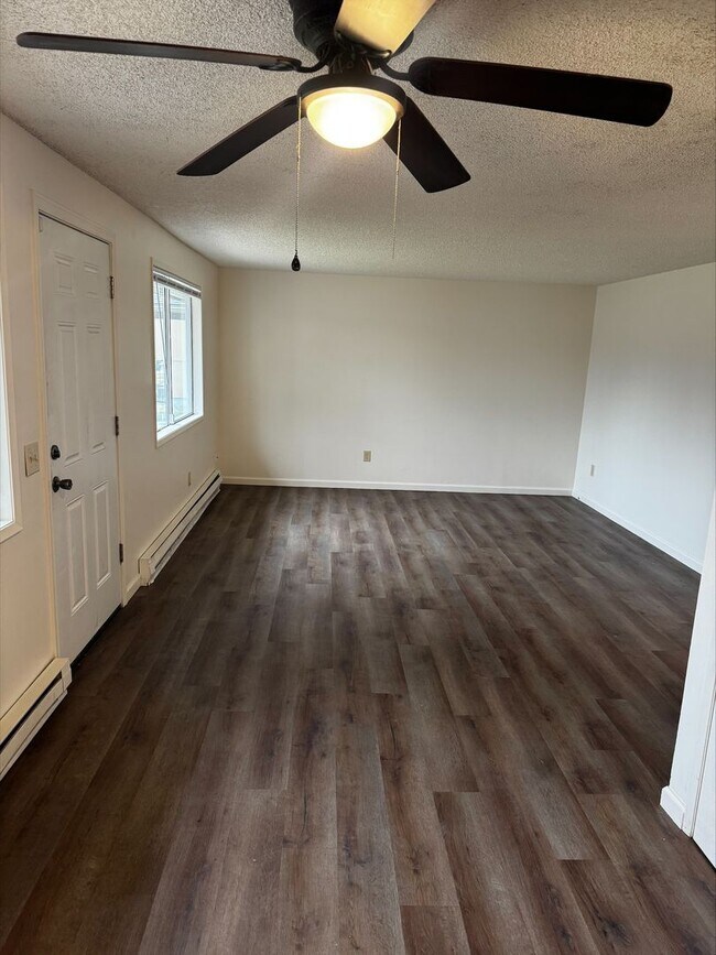 Foto del edificio - 12704-12706 E 31st Ave