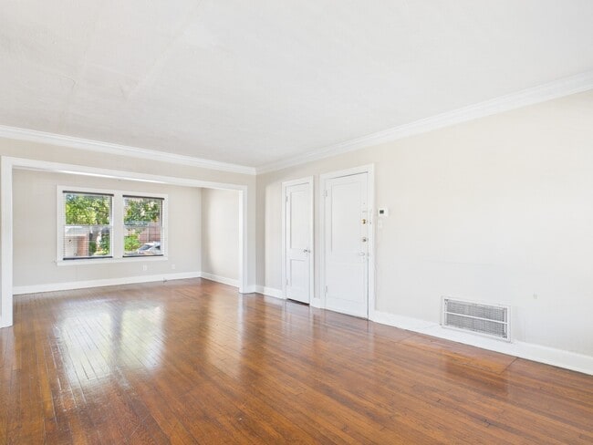 Building Photo - 1920 Richmond Ave.