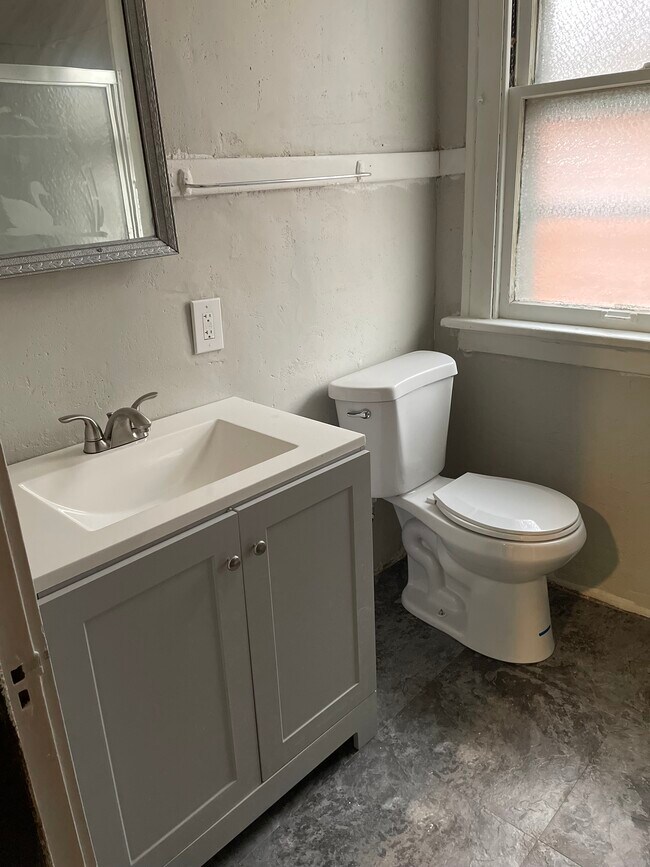 Foto del edificio - 4870 E Lee Ave