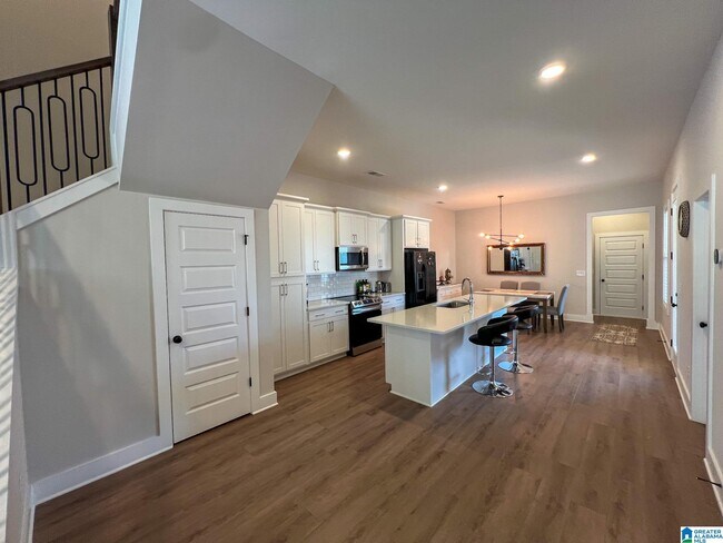 Foto del edificio - 4740 Arden Wy