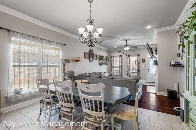 Foto del edificio - 4 br, 3 bath House - 1016 Maize Street