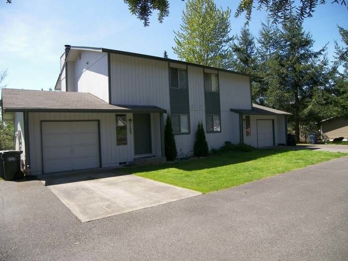 1110 Military Rd S, Spanaway, WA 98387 Townhome Rentals in Spanaway