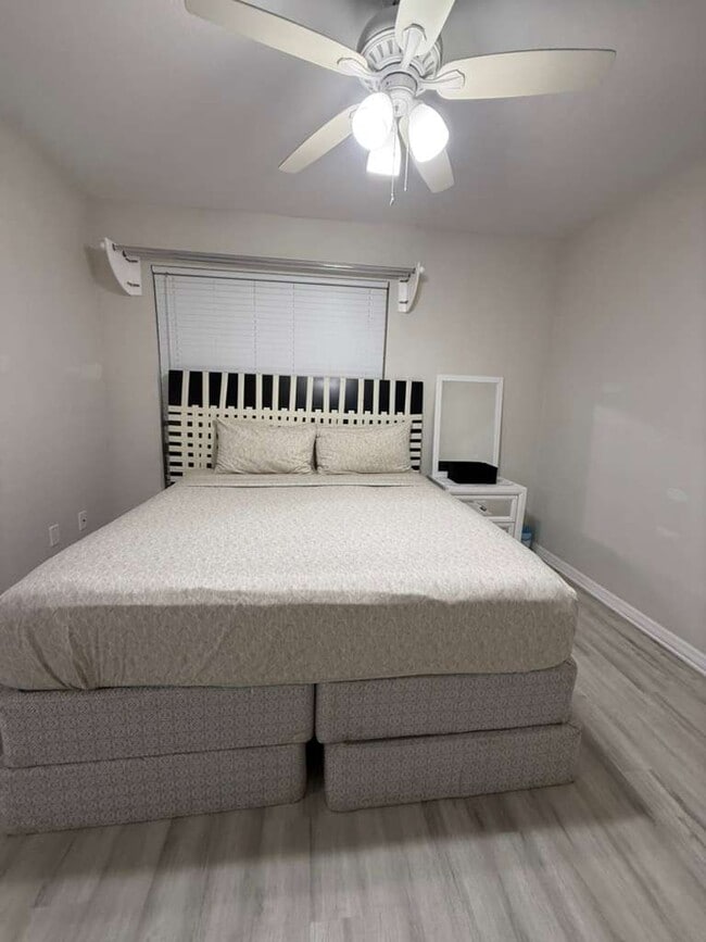 Foto del edificio - 5526 Pga Blvd