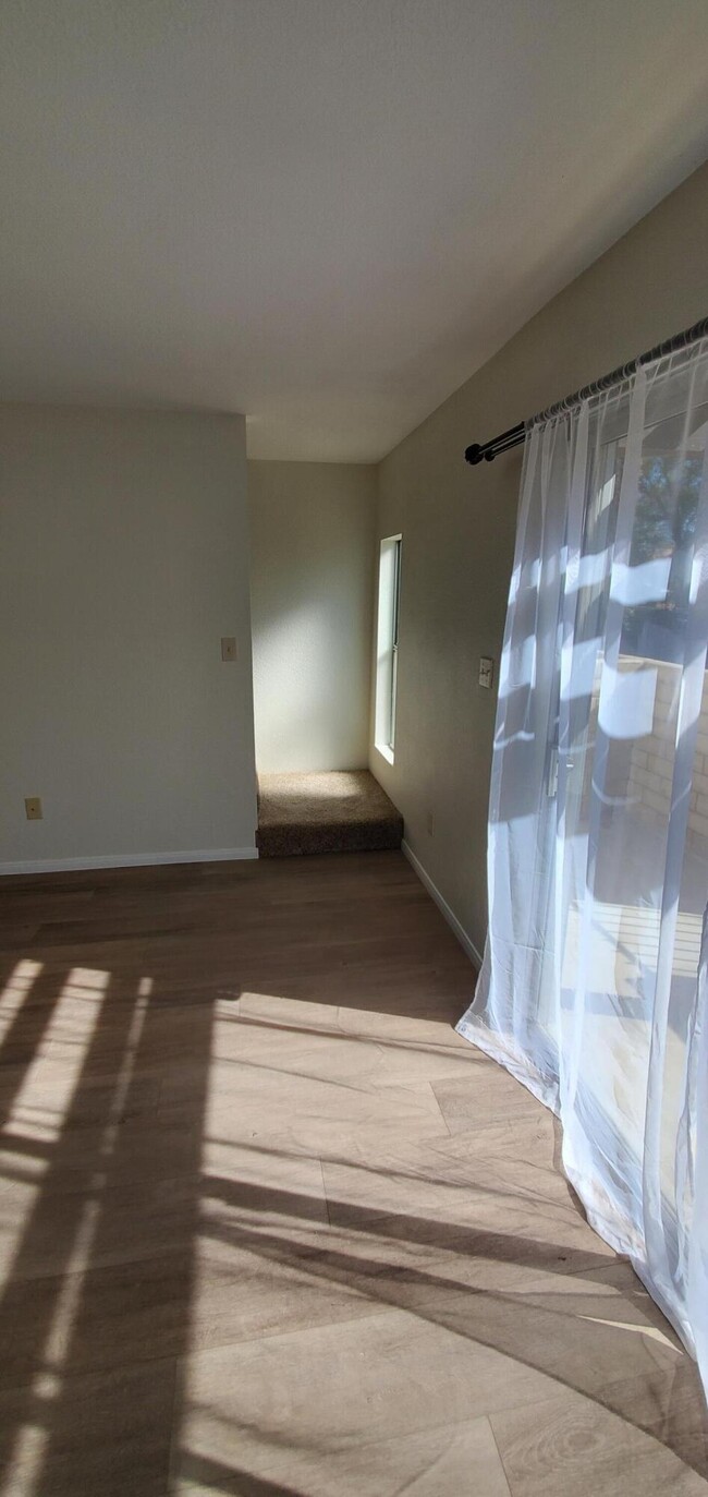 Building Photo - 40221 Harris Ln