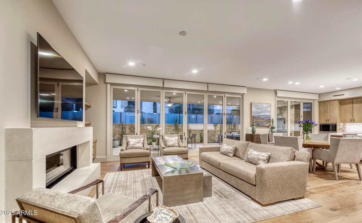 Foto principal - 5553 E Stella Ln