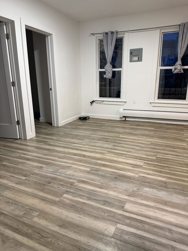 Building Photo - 20 Porach St