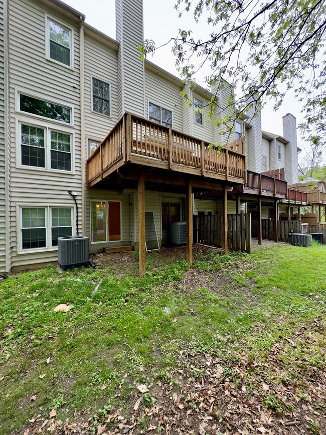 Foto del edificio - Charming 4 Bedroom/3.5 Bathroom Townhome in Cedarwood Estates, Pikesville, MD!
