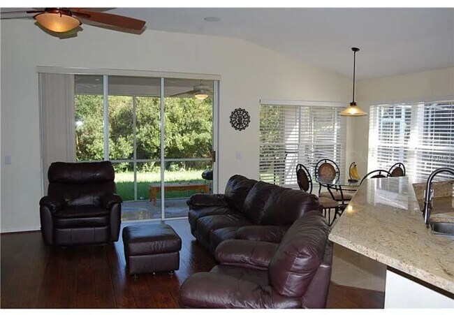 Foto del edificio - 4 bed, 2 Bath New Tampa Home for Lease!