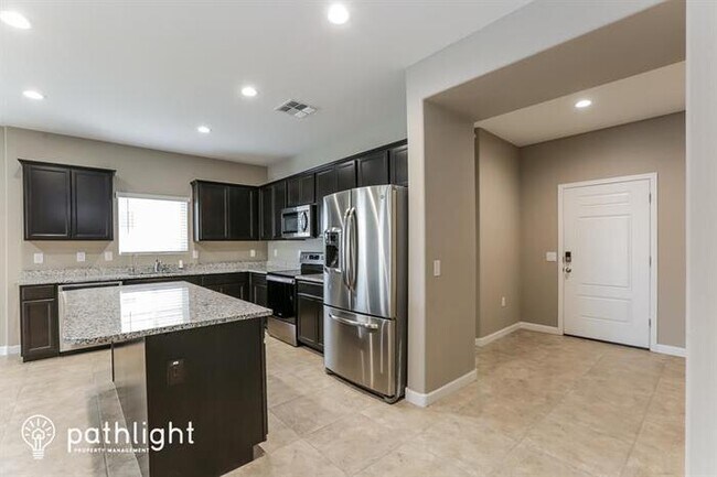 Building Photo - 5212 W San Gabriel Ave, Phoenix, AZ, 85339