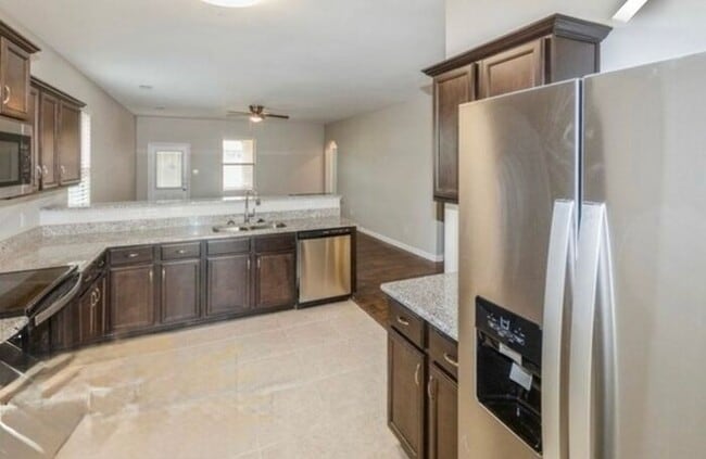 Building Photo - 1 Story 3 bd/2 ba/2 car and FLEX space