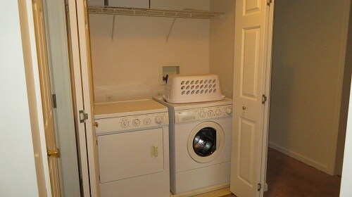 Laundry - 1006 Holliday Hills Dr