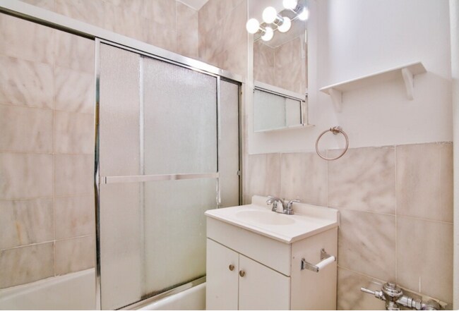 Foto del edificio - 156 E 85th St