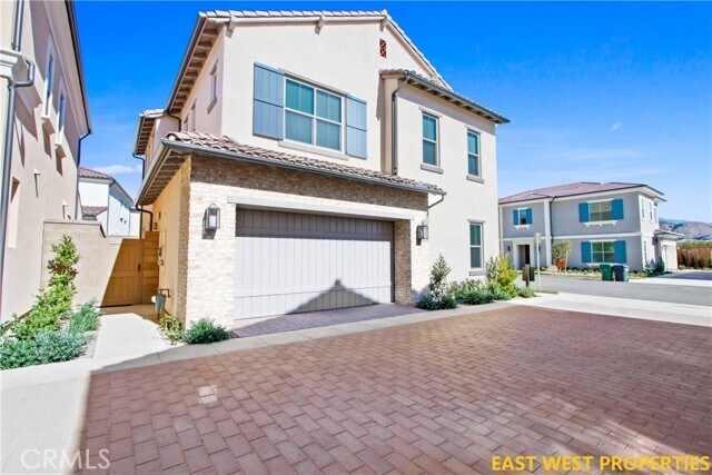 Building Photo - 153 Fairgreen