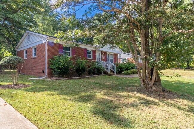 Foto del edificio - 4953 Winchester St