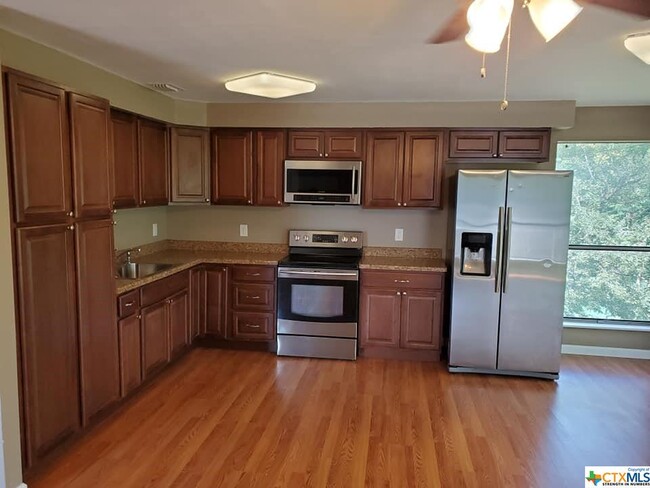 Building Photo - 388 GUADALUPE RIVER Dr
