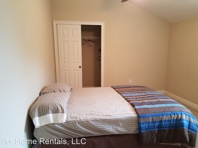 Foto del edificio - 2 br, 2 bath House - 1423 Stickley Avenue ...