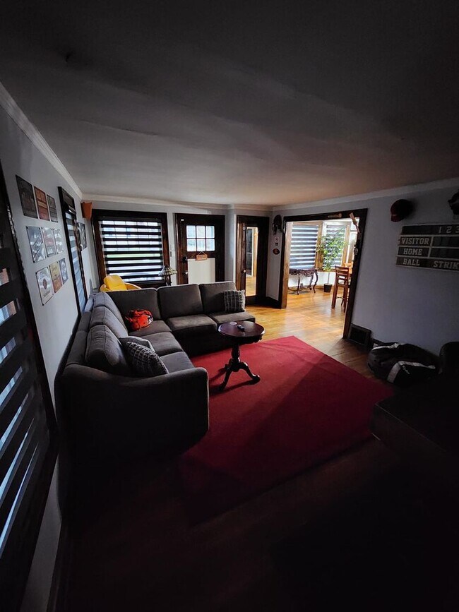 Building Photo - Beautiful Cleveland Heights Home – Prime Location