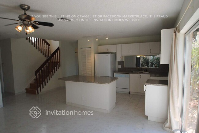 Foto del edificio - 889 NW 97th Ave