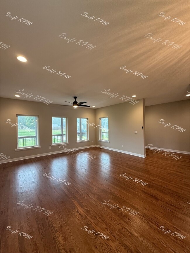 Building Photo - 117 Pendleton Ave