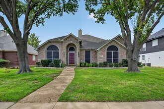 Building Photo - 9906 Ashmont Dr
