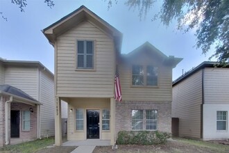 Building Photo - 11403 Carla St
