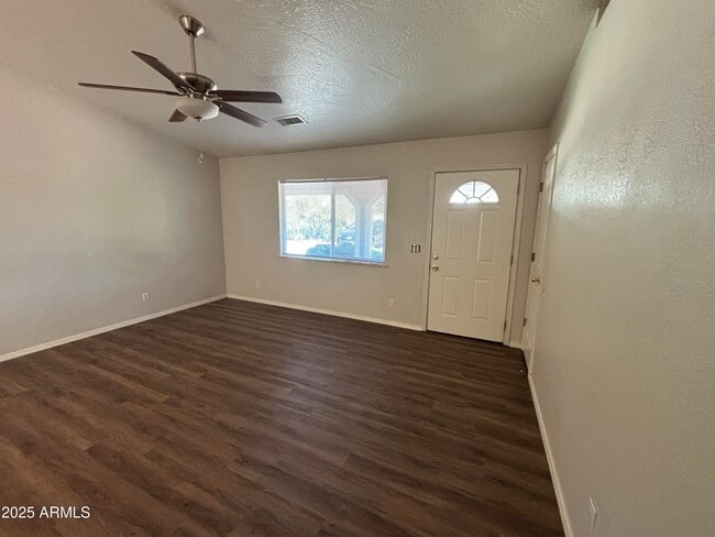 Building Photo - 719 Desert Jewel Dr