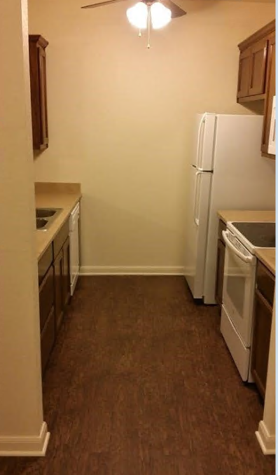 Building Photo - 2306 Breezy Dr