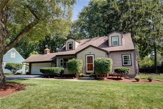 Building Photo - 984 Danby Dr