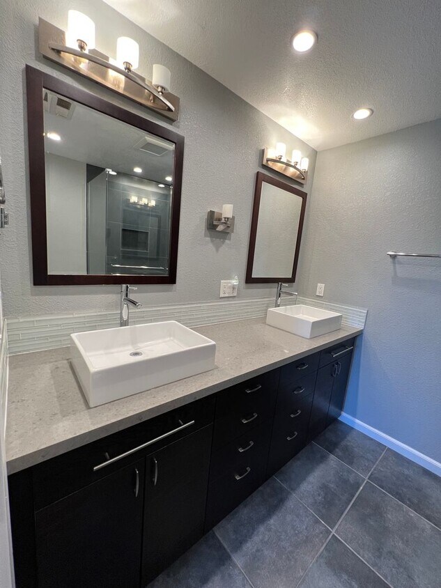 Foto del edificio - 3 Bedroom Home in North Mira Mesa!