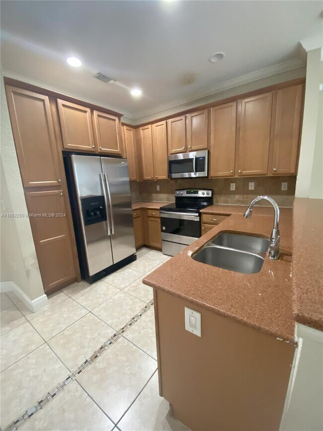 Foto del edificio - 21003 NW 14th Pl
