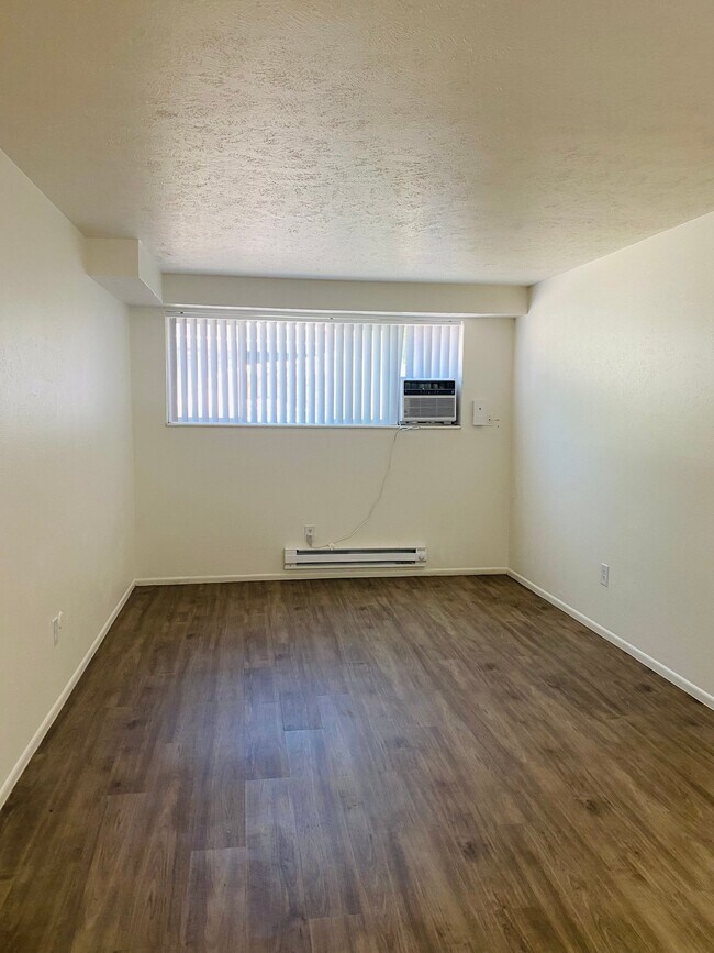 Foto del edificio - 250 S 900 E
